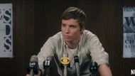 Eddie Redmayne in The Trial Of Chicago 7| Image via Netflix